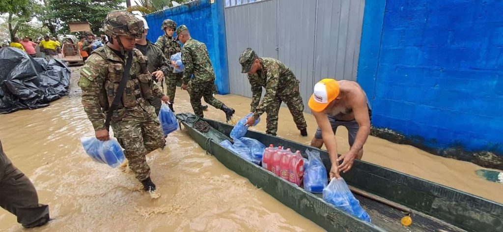 Córdoba y Antioquia reciben asistencia del Ejército Nacional por efectos del invierno