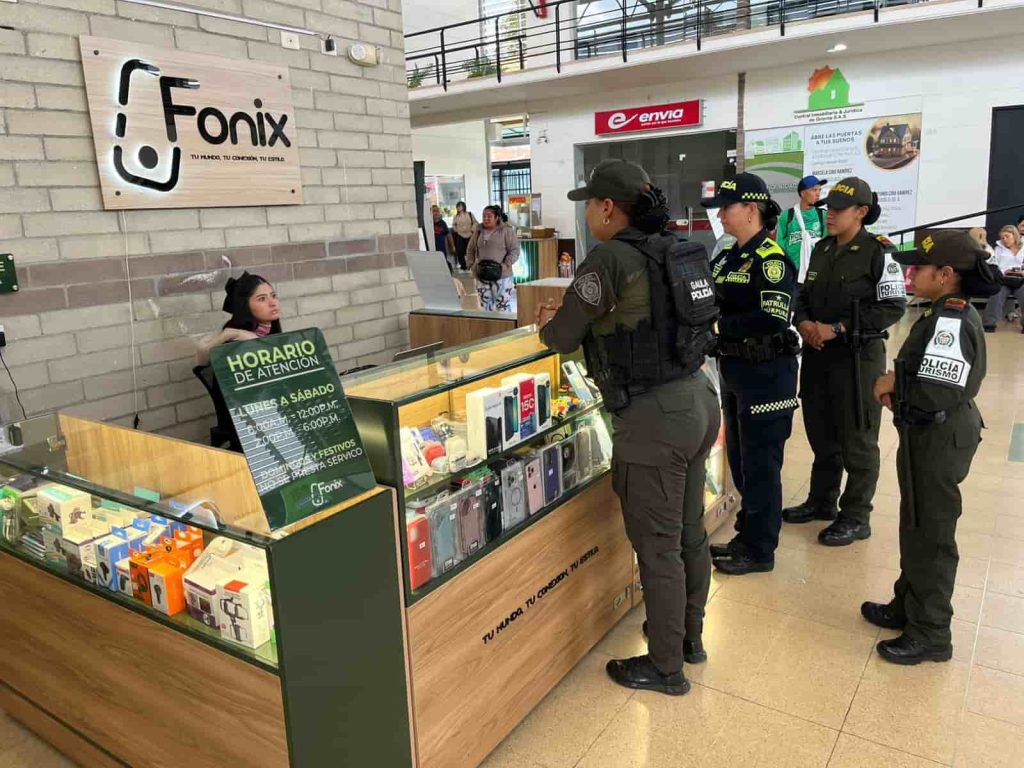 Policía realiza jornada pedagógica en La Ceja, Antioquia, para combatir extorsión y secuestro