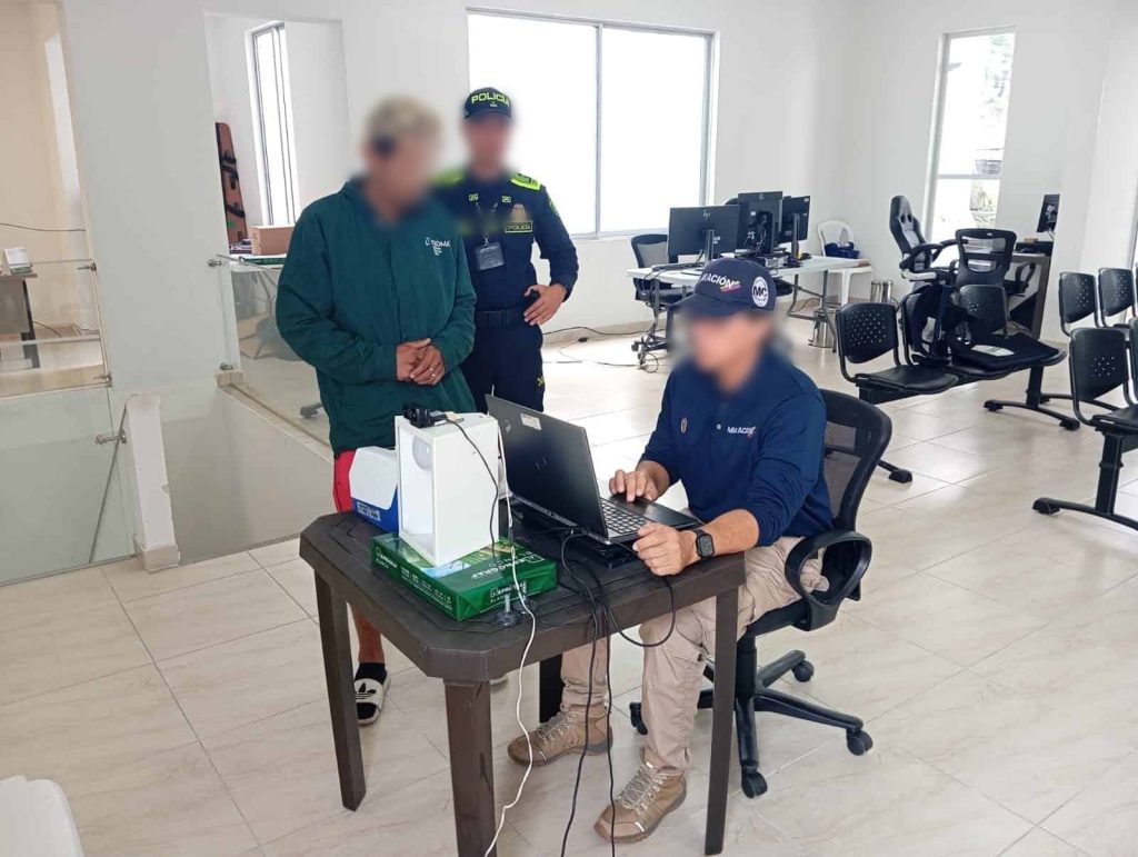 Migración Colombia pone a disposición de la justicia a siete extranjeros