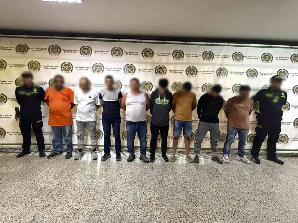 Operación contra válvulas clandestinas en poliducto deja 10 capturados en Antioquia