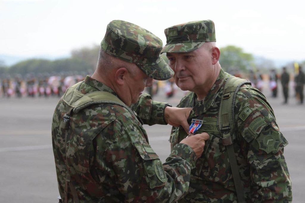 General de Medellín asume como comandante de la División de Aviación Asalto Aéreo