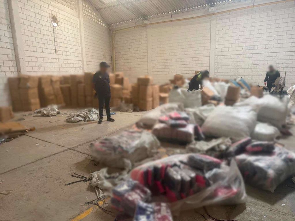Incautan 28.679 prendas de contrabando avaluadas en $6.252 millones en Cartagena