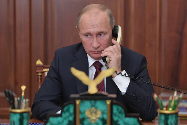 Putin y Trump mantienen conversación confidencial sobre Ucrania tras misión de enviados de EE. UU.